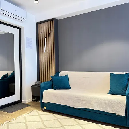 Rentnow Cozy Lev Tolstoi 43b With Balcony Apartament *