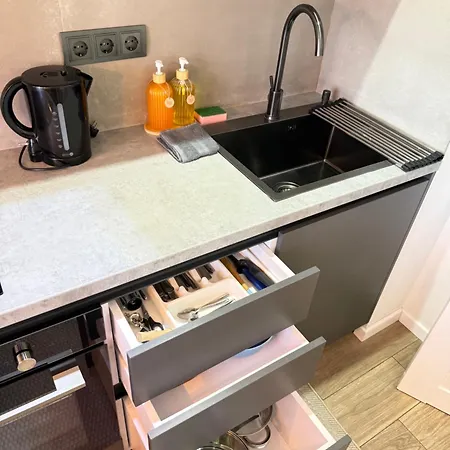 Rentnow Cozy Lev Tolstoi 43b With Balcony * Chisinau