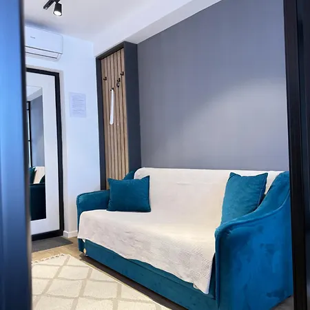Rentnow Cozy Lev Tolstoi 43b With Balcony Apartament