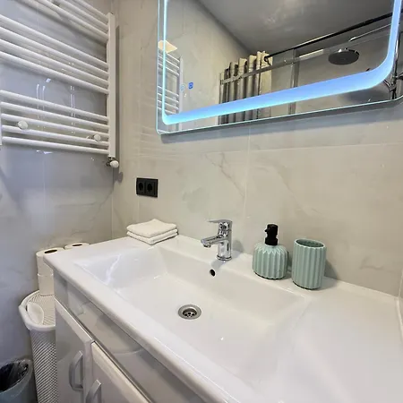 Rentnow Cozy Lev Tolstoi 43b With Balcony Apartament Chisinau