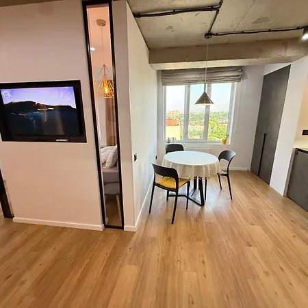 Rentnow Cozy Lev Tolstoi 43b With Balcony * Chisinau
