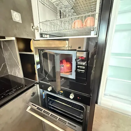 Rentnow Cozy Lev Tolstoi 43b With Balcony Apartament