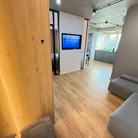 Rentnow Cozy Lev Tolstoi 43b With Balcony Apartament *